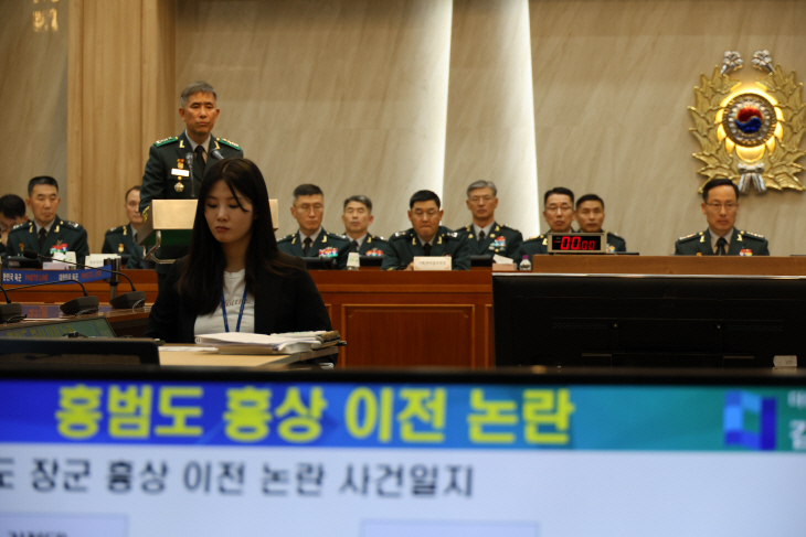 홍범도 흉상 이전 도마 위에 오른 육군 국감<YONHAP NO-2823>