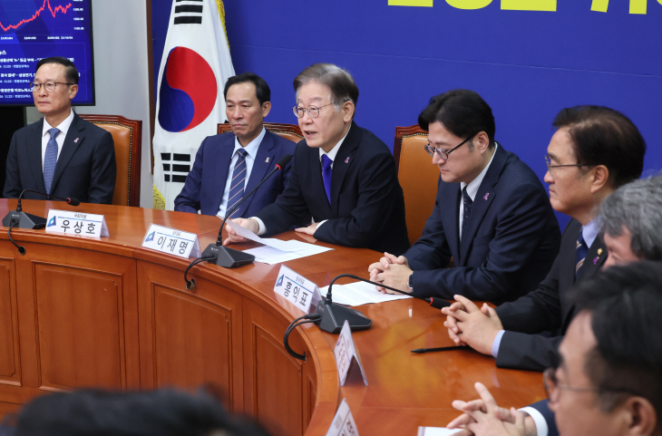 발언하는 이재명 대표<YONHAP NO-3435>