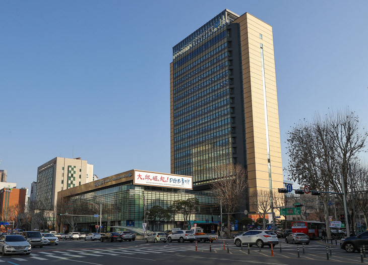 DGB대구은행 제1본점 전경.