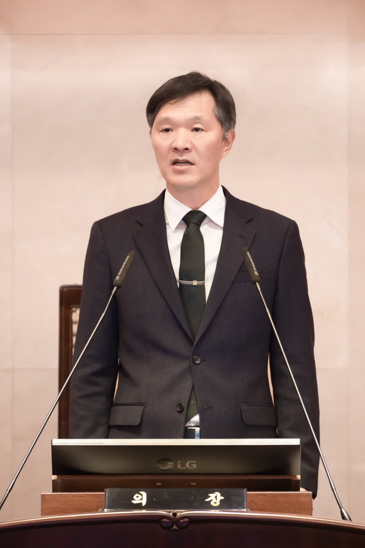김현택 남양주시의회 의장 제299회 제2차 정례회 개회 선언