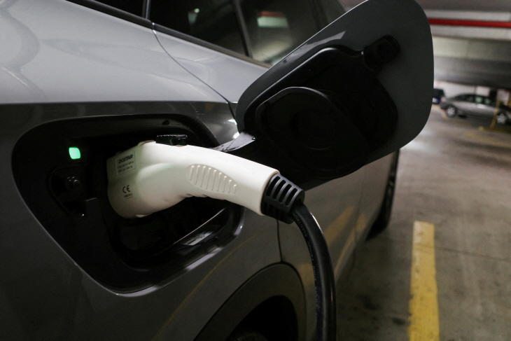 USA-AUTOS/CHARGING