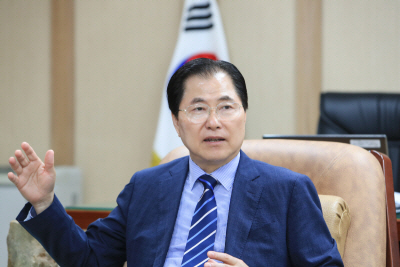 신우철