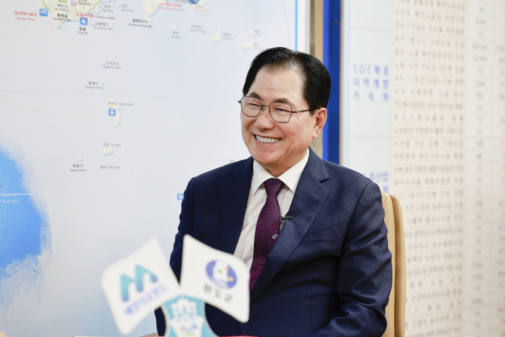 신우철 완도군수