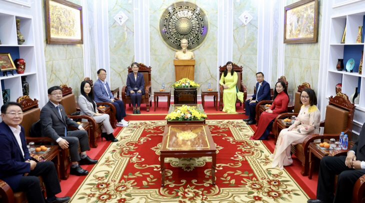 시흥시의회-베트남 투저우못시인민의회 교류 강화 - 뉴스 썸네일 이미지