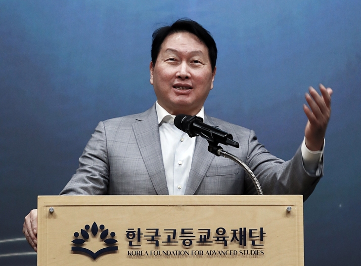 최태원의 ‘AI시대 인재’ 척도는 ‘AI와 협력·활용 능력’