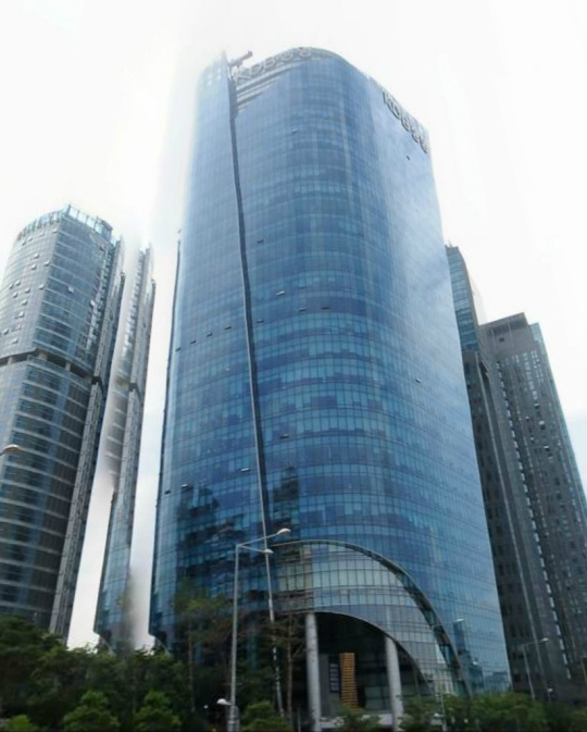 서울 용산구에 위치한 동부건설 사옥