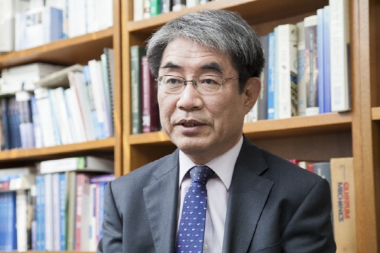 이덕환 교수