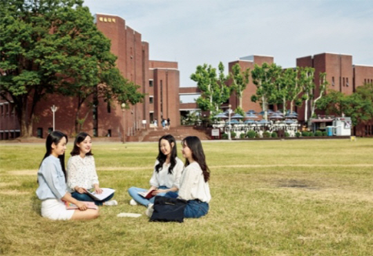 덕성여대 학생들