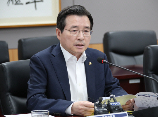 김용범