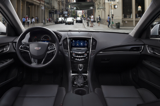 Cadillac-ATS_Interior_4
