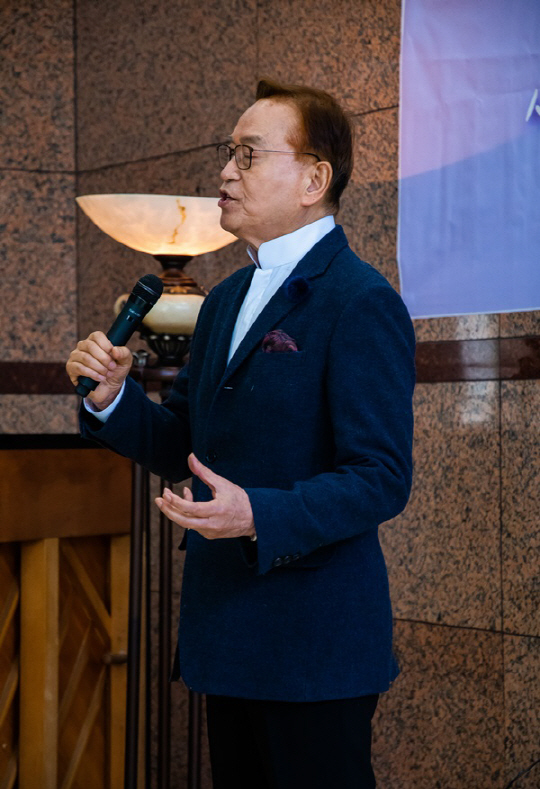 정세욱