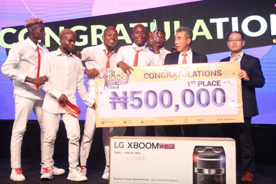 1. 1등 수상팀(Octopus Dance Zone) 상금 및 부상