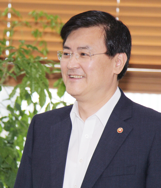 서승환 상경대학 경제학부 교수