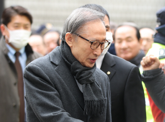 이명박