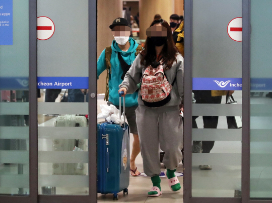 '모리셔스 입국금지' 한국인 신혼부부 귀국