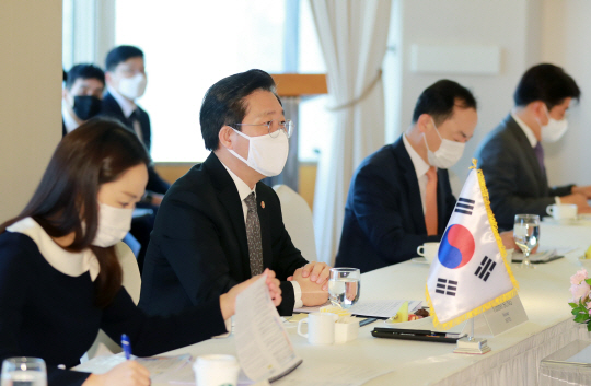 성윤모