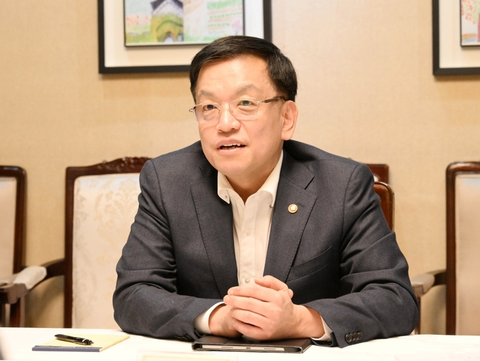 발언하는 최상목 부총리