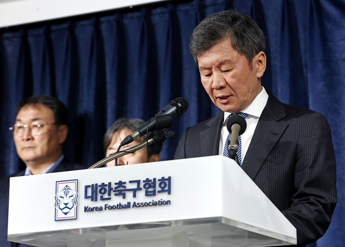 임원회의 결과 발표하는 정몽규 협회장