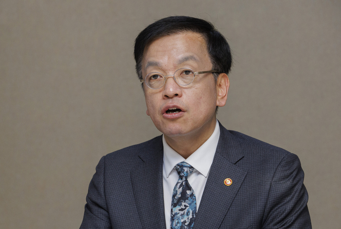 최상목 부총리, 물가 동향 설명