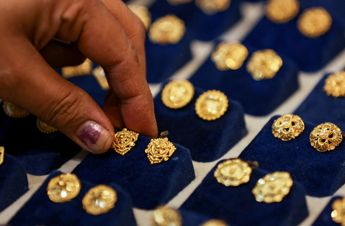 GOLD-DEMAND/