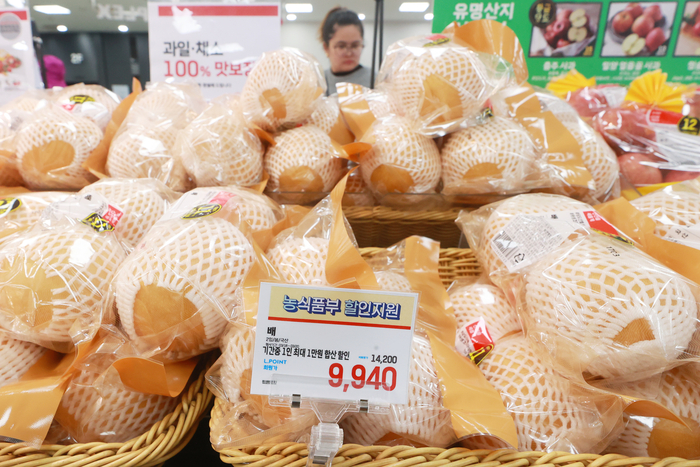 농식품부 할인지원…사과ㆍ배 소매가격 하락세