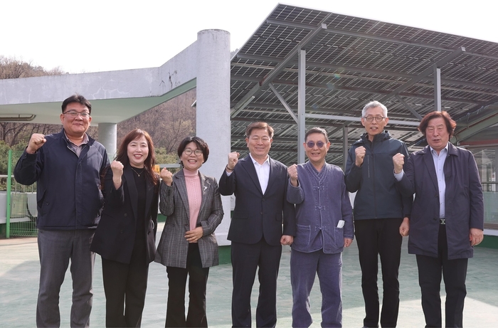 박승원 광명시장 2일 광명시립노인요양센터 태양광발전소 방문