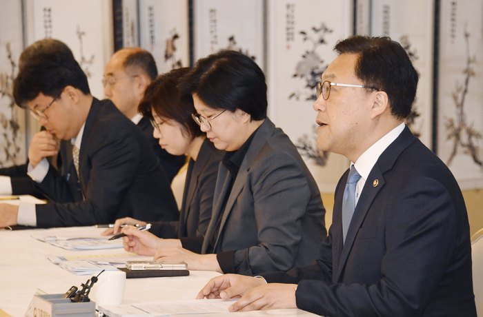 김병환 차관, 비상경제차관회의 겸 물가관계차관회의 주재