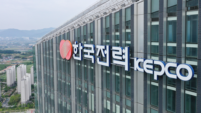 실적 회복에도 못 웃는 한전…부채, 국제분쟁 등 내부사정 복잡