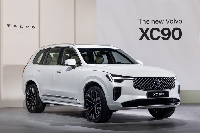 볼보 XC90.