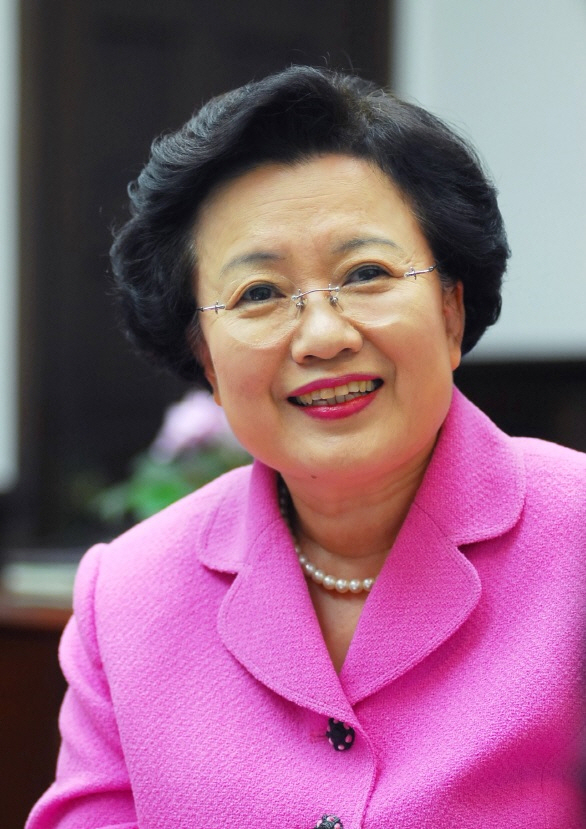국가교육위원장 이배용, 소수서원 첫 여성 원장에 취임