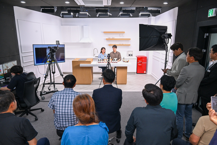 양평군 18일 라이브커머스 스튜디오 개관식-현판 제막식 개최