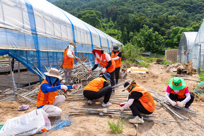 안산시의회 7월30일 가평군 청평면 청평리 수해복구 지원 봉사활동 전개