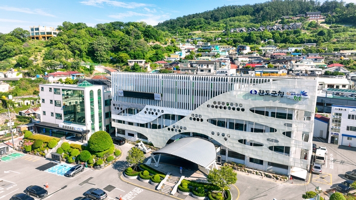 완도군, 지역 맞춤형 '저출생 대응 정책' 발굴 나서