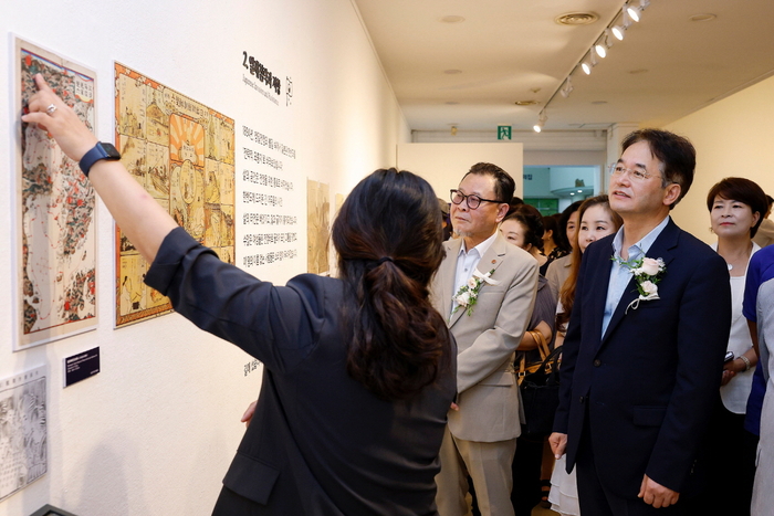고양특례시 2일 광복 80주년 기념 특별기획전 '빛의 회복, 고봉에서 덕양까지' 개막식 개최
