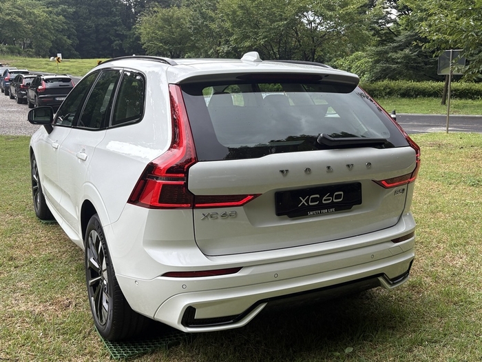 볼보 XC60