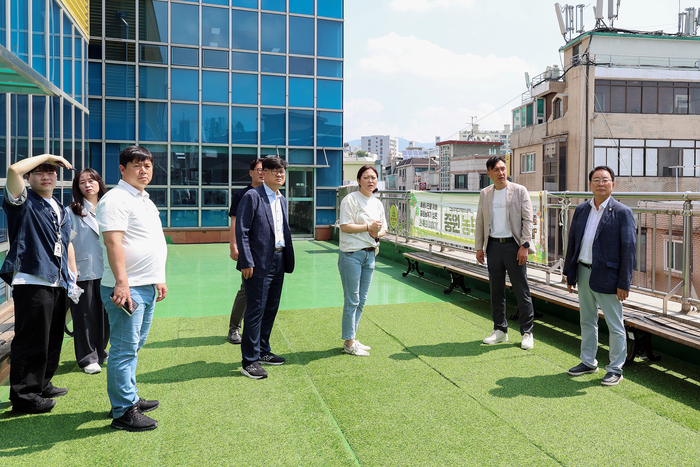 시흥시의회 의원연구단체인 '노인-여가 스포츠 활성화 연구회' 5일 성남-광주시 노인체육시설 운영 벤치마킹