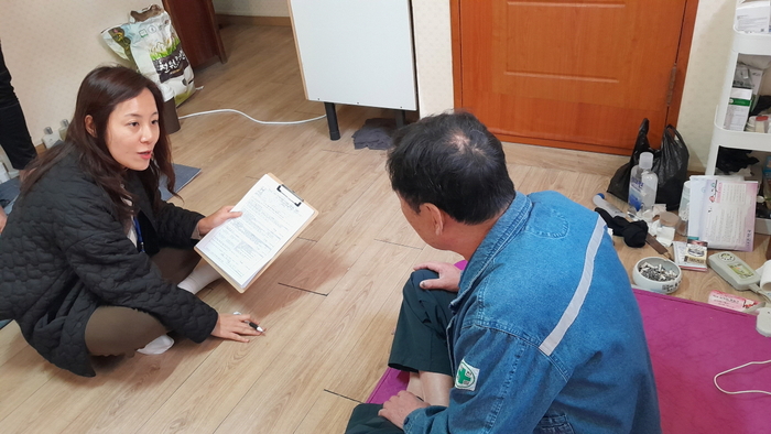 고양특례시 주거 상향 지원사업으로 취약계층 이주를 돕는 주거 상향 코디네이터