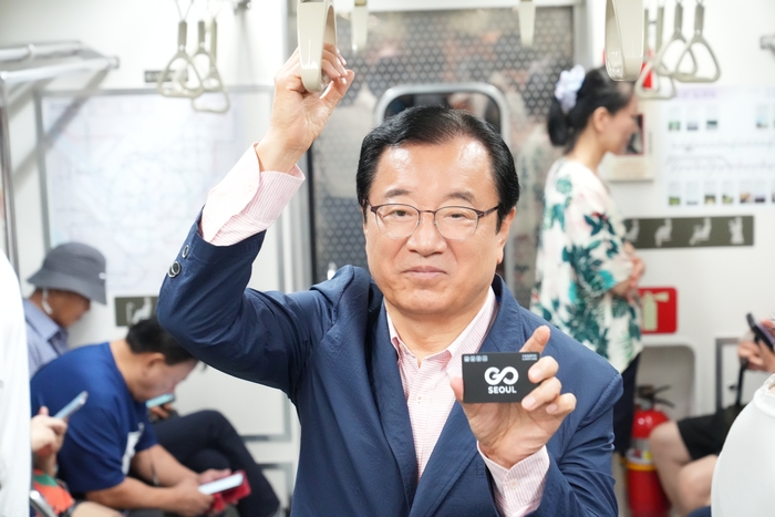 이현재 하남시장 9일 토요일 5호선 미사역에서 직접 기후동행카드 이용 체험