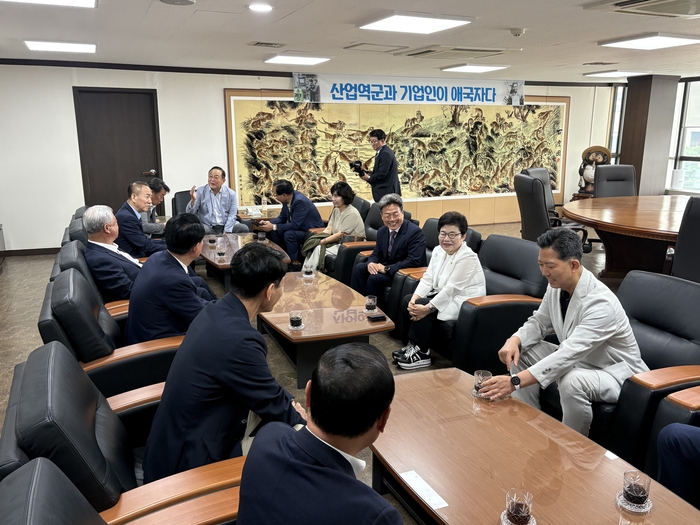 임이자 기재위원장, 경북 기업인과 세제·지역균형발전 해법 모색