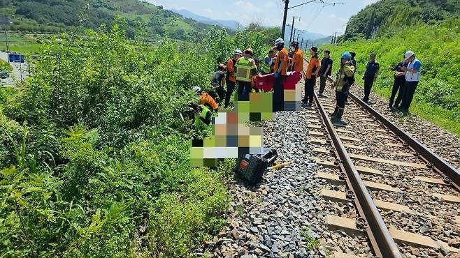 경북 청도서 열차 사고로 근로자 2명 사망, 5명 중경상