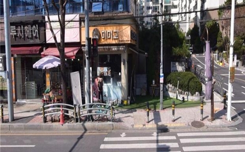 구리시 동구릉 역사거리가 들어서는 인창 LIG 건영아파트 앞 보도