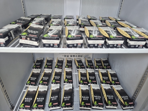 한 마을 주민 8월1일 민생회복 소비쿠폰으로 구입한 두유 석수2동 공유냉장고 5호점에 기부