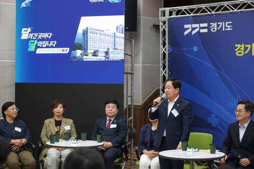 주광덕 남양주시장 27일 김동연 경기도지사의 민생경제버스 현장투어 일환으로 열린 호평평내행복센터 주민간담회 참석