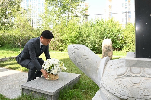 조용익 부천시장 23일 울란바토르 소재 독립운동가 '이태준 선생 추모공원' 헌화