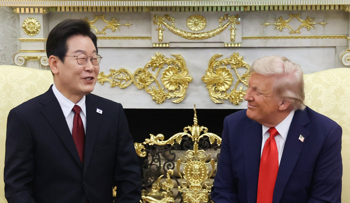 한미 정상 미소