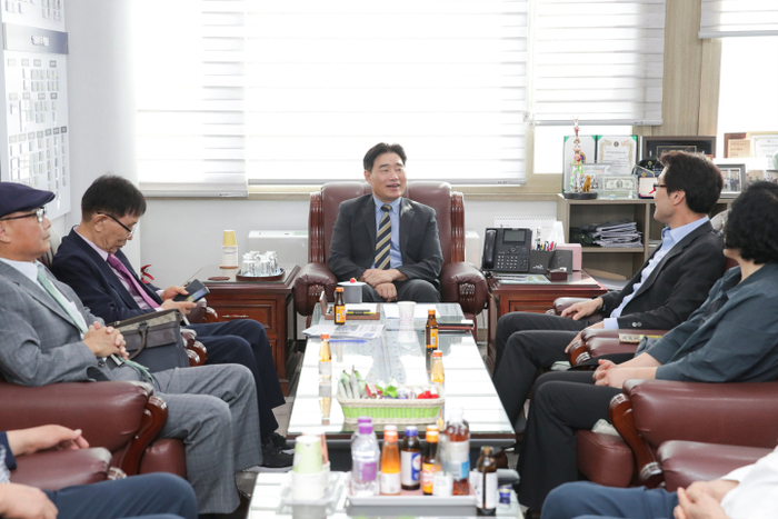 고양특례시의회 3일 고양시의정감시단에 표창장 수여