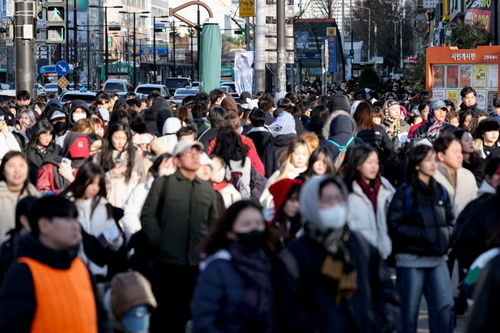지드래곤 콘서트 찾은 관람객으로 붐비는 고양특례시 대화역