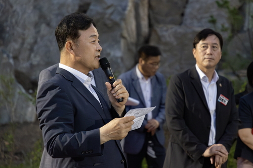 김성제 의왕시장 8일 고천지구 수변공원 보행통로 개통식 주재