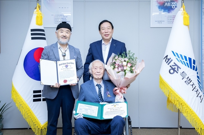 “77일간 목숨 건 보살핌