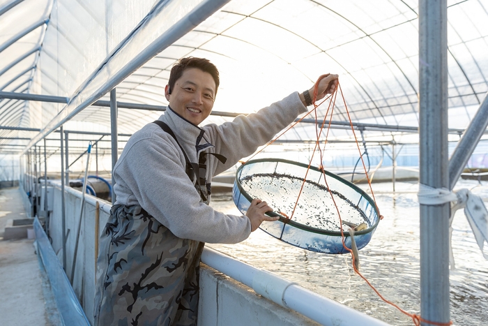 전남 신안 한길수산의 박진형 대표. 사진=쿠팡